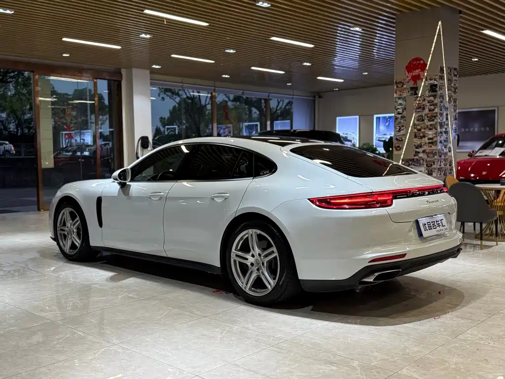 Porsche Panamera — миниатюра 4