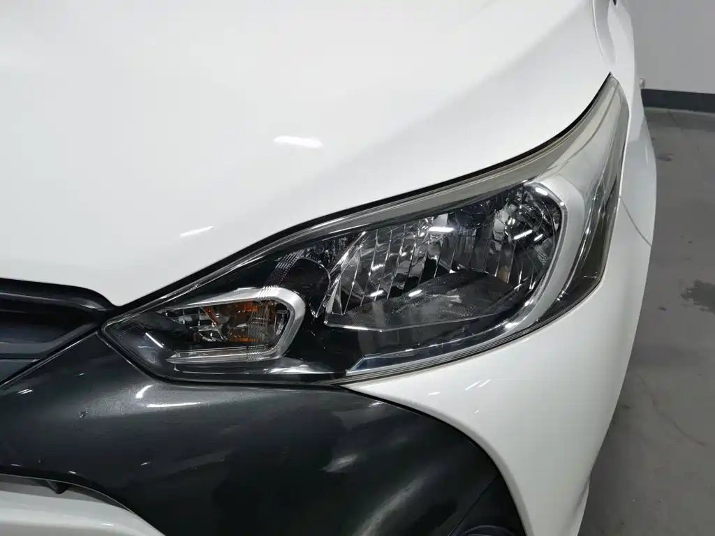 Toyota Yaris L — миниатюра 7