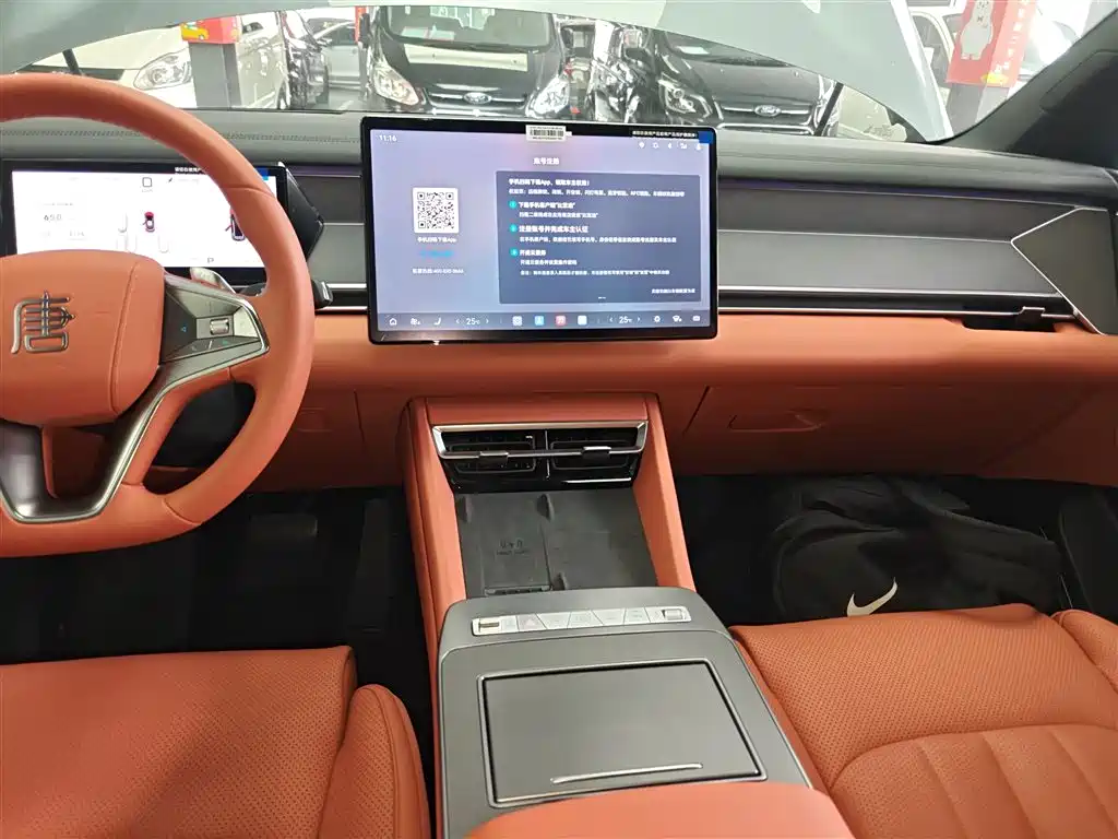 BYD Tang L L 2025 DM 175KM