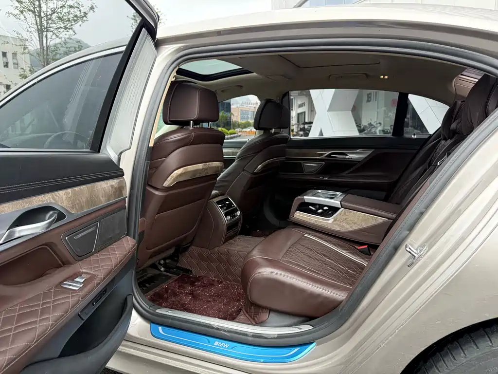 BMW 7 Series 7 2019 740Li Lead Luxury