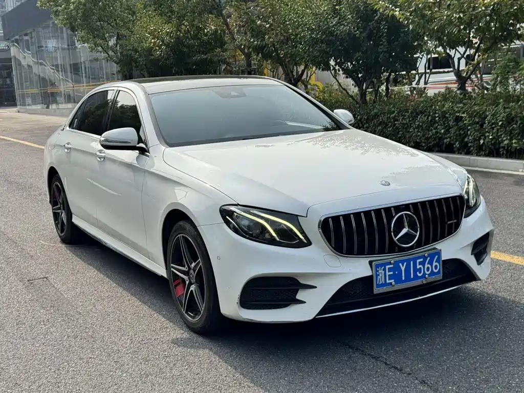 Mercedes-Benz E-Class — миниатюра 3