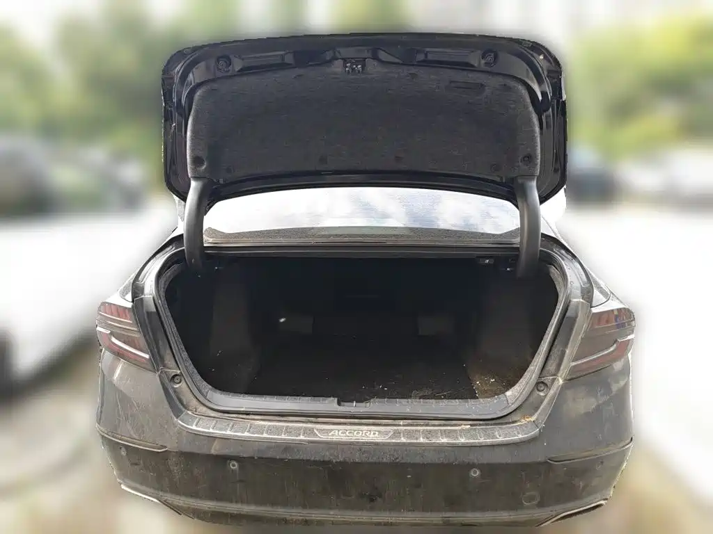 Honda Accord — миниатюра 20