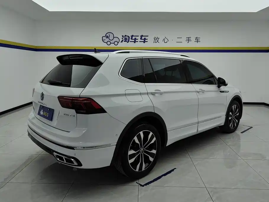 Volkswagen Tiguan L — миниатюра 3