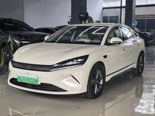 2025 BYD Qin