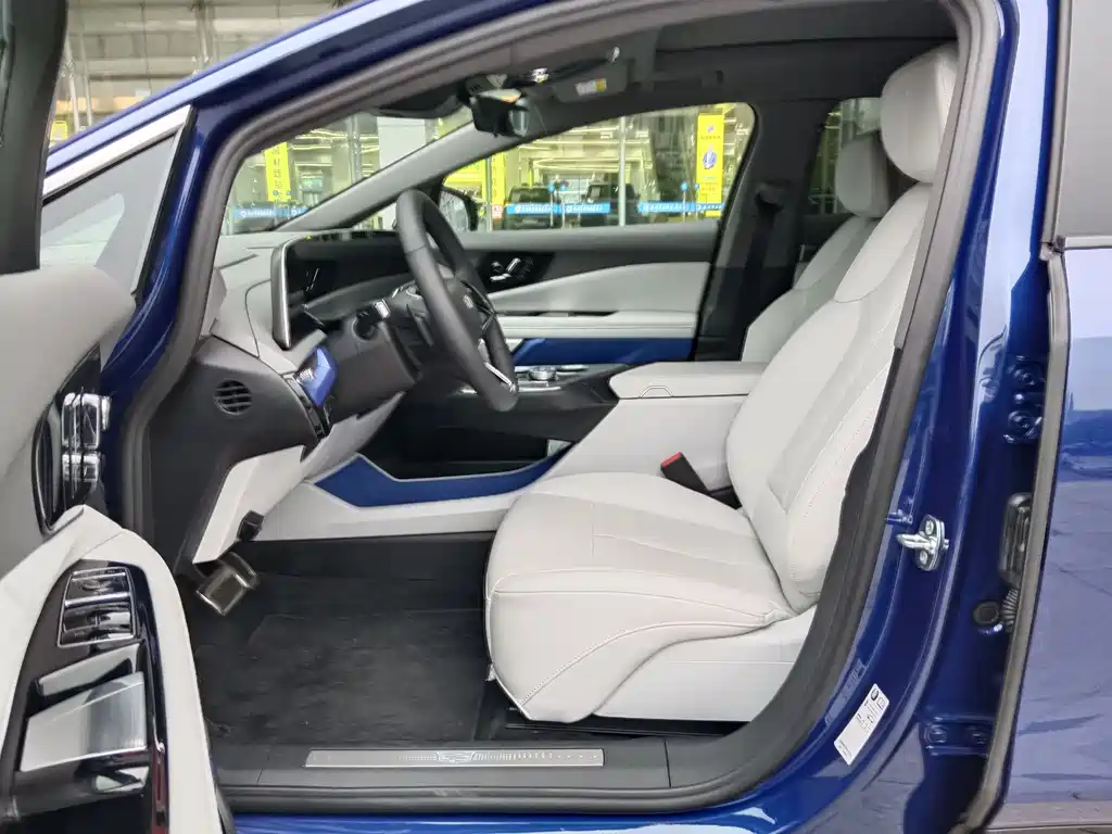CADILLAC IQ AOGE