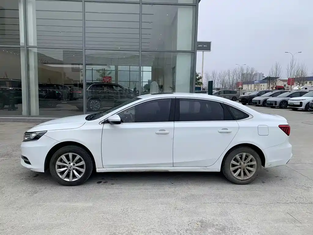 ROEWE I6