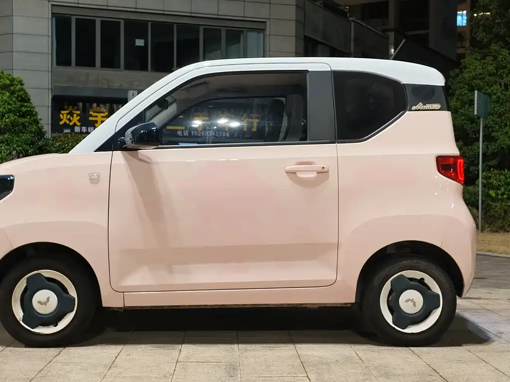 Wuling MINIEV — миниатюра 3