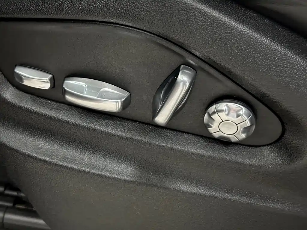 Porsche Cayenne — миниатюра 19