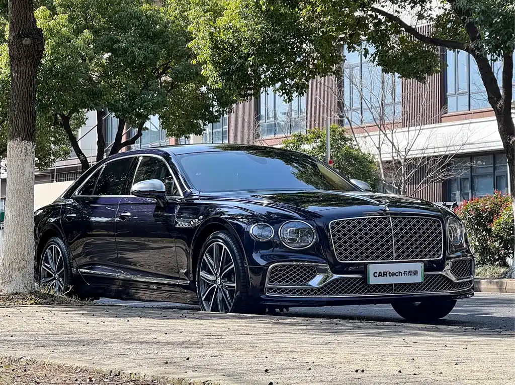 Bentley Flying Spur PHEV — миниатюра 3
