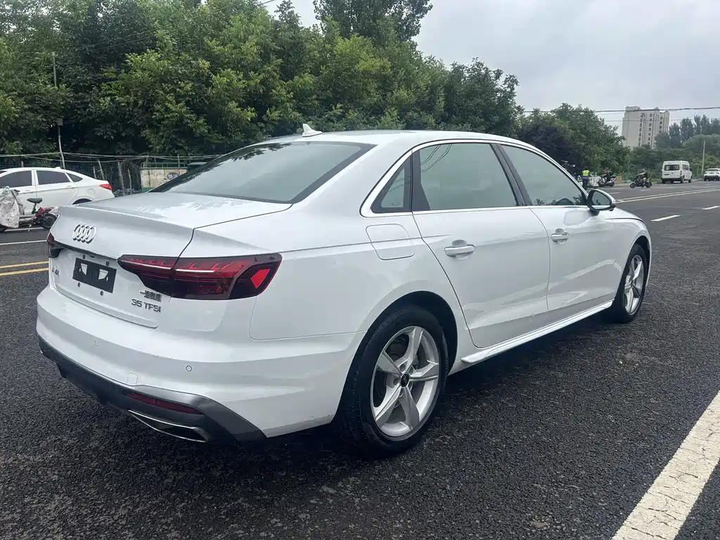 Audi A4L 2022 35 TFSI Fashion