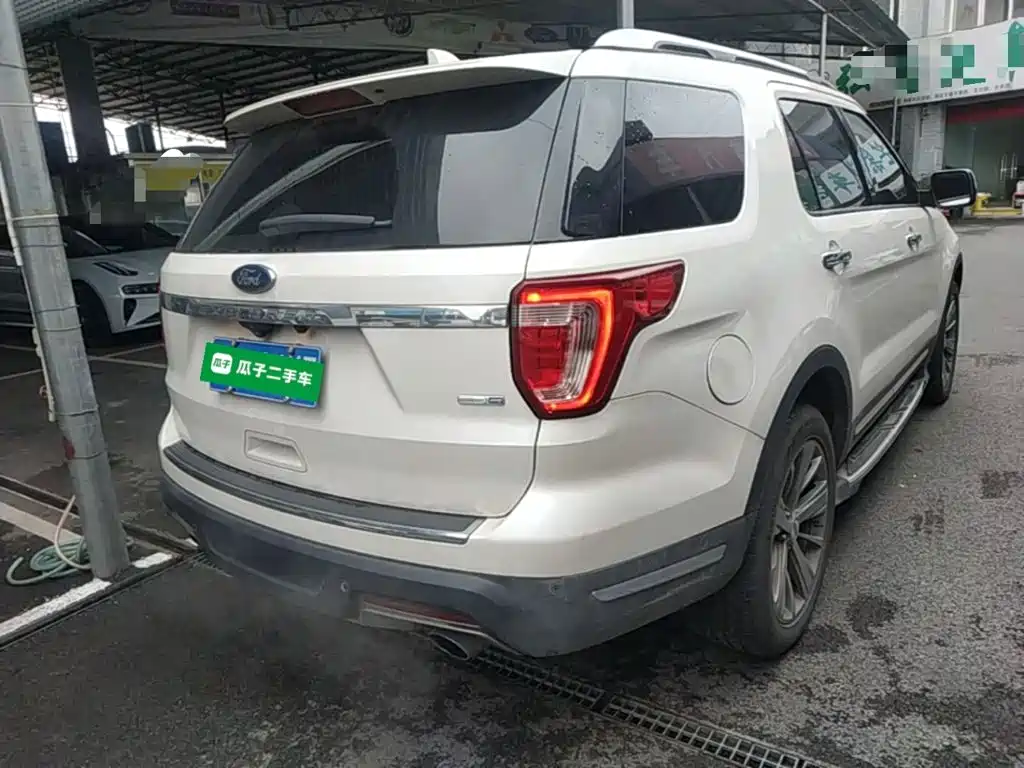 Ford Explorer (Import) — миниатюра 7