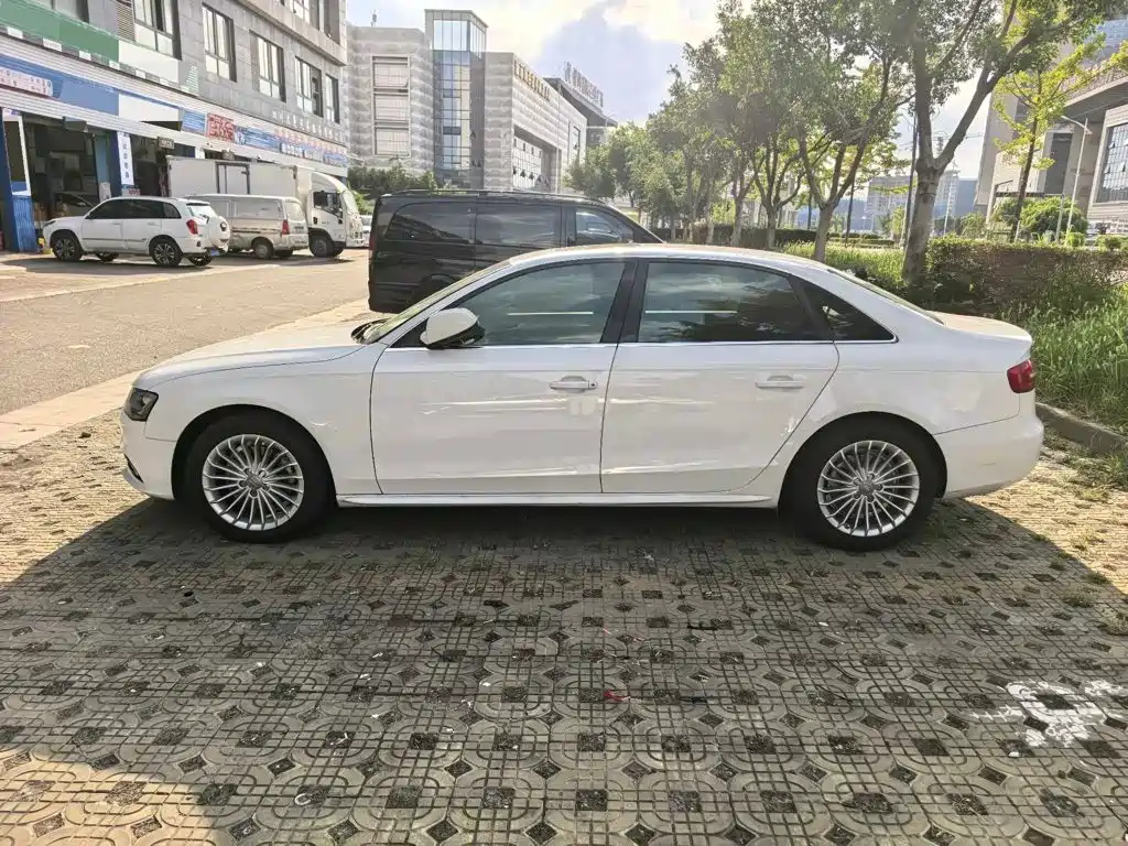 Audi A4L — миниатюра 2