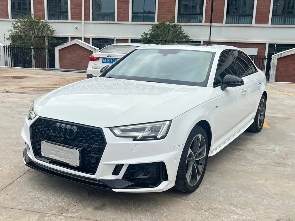 Audi A4L 2018