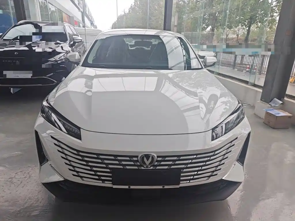 Changan Побег PHEV — миниатюра 3