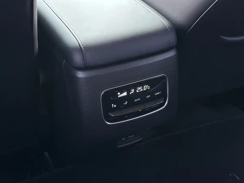 GAC Motor Trumpchi M6 — миниатюра 19