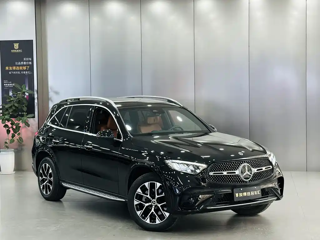 Mercedes-Benz GLC 2023 GLC 260 L 4MATIC Luxury 5 мест
