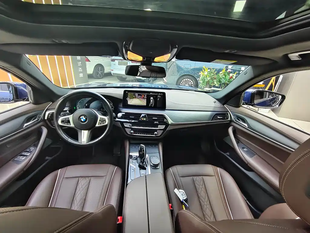 BMW 5 Series 5 2021 535Le M Sport