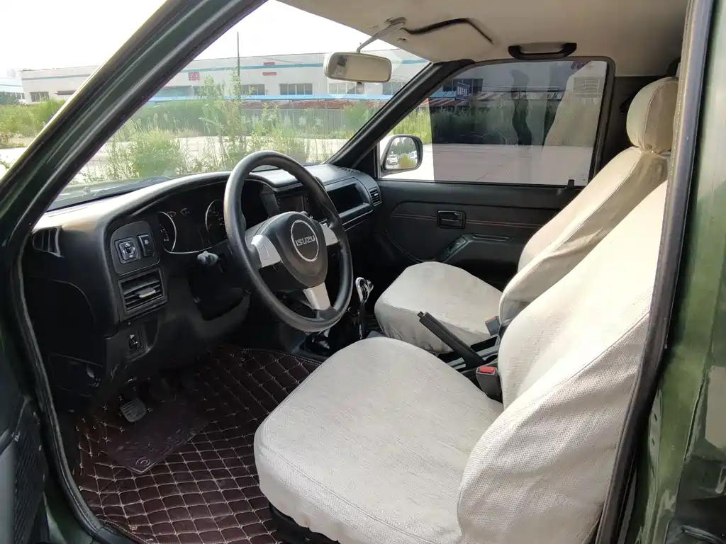 Isuzu Pickup — миниатюра 12