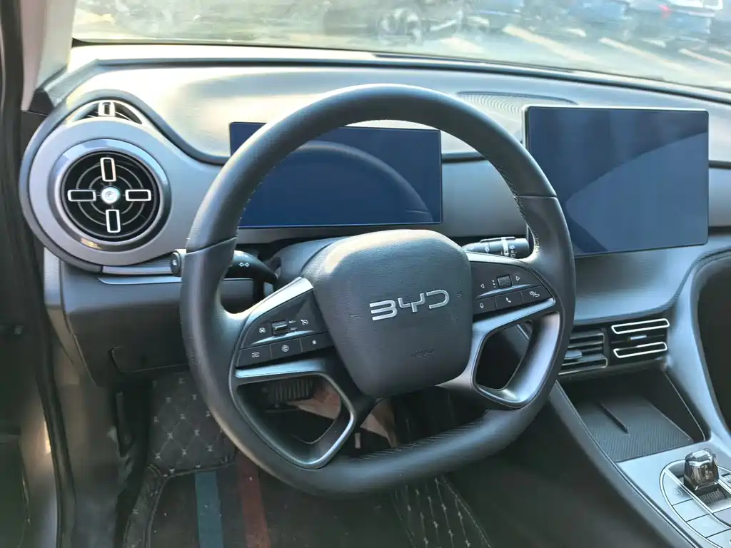 BYD 05 DM-i 2025 DM-i 75KM Luxury