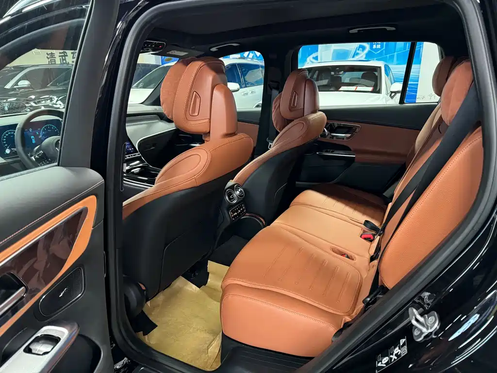 Mercedes-Benz GLC 2024 GLC 260 L 4MATIC Luxury 7 мест