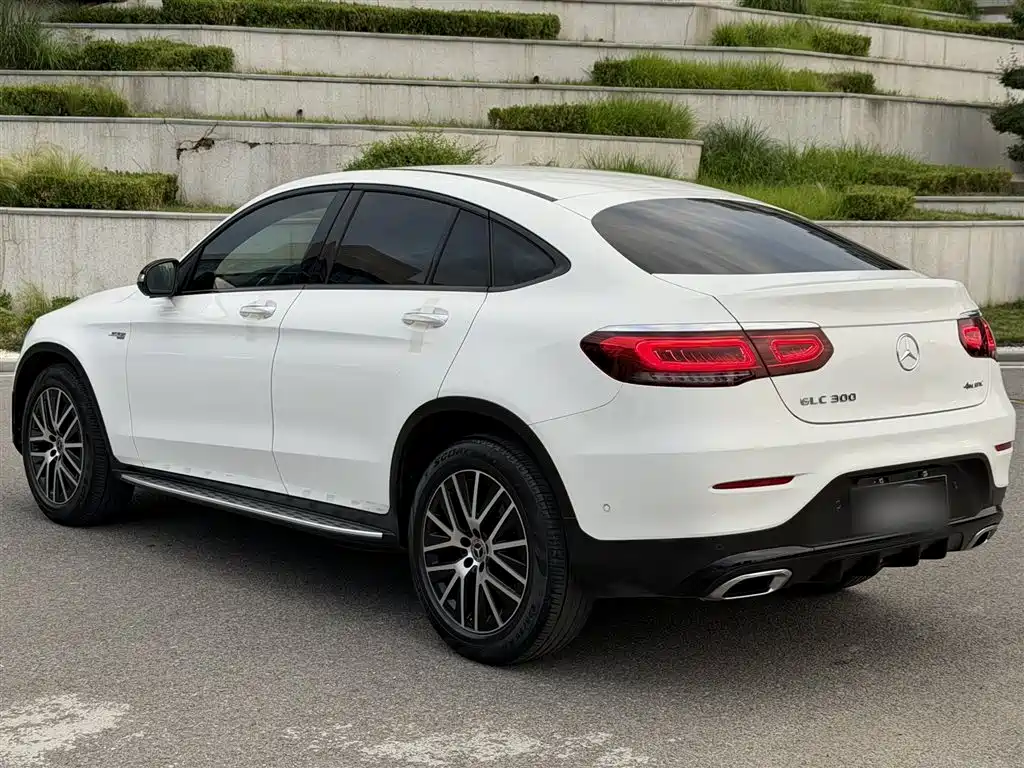 Mercedes-Benz GLC 2020 GLC 300 4MATIC SUV