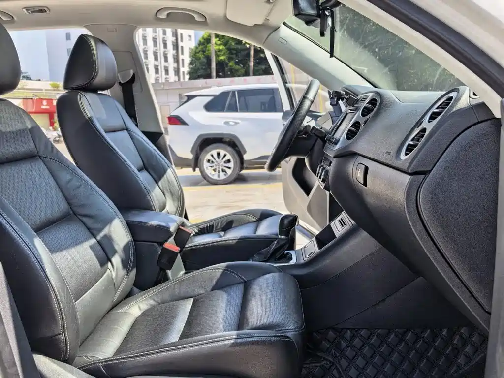Volkswagen Tiguan — миниатюра 9
