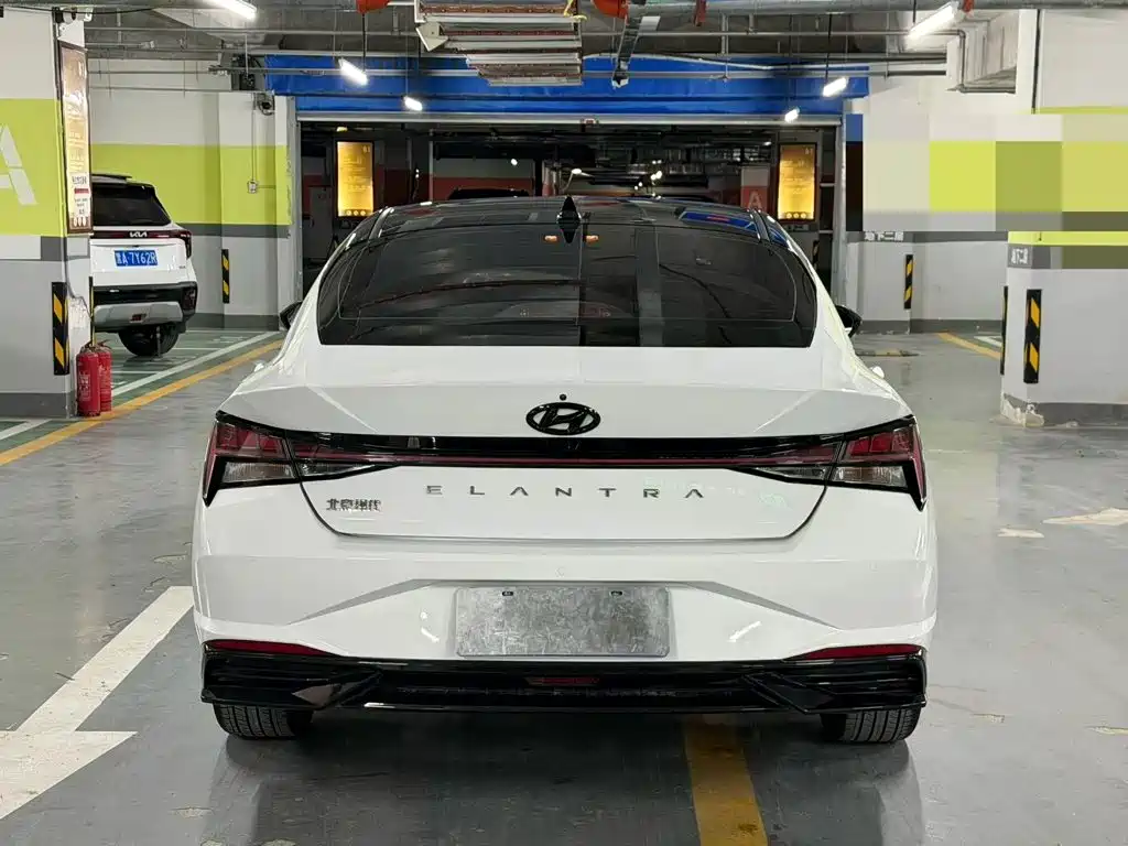 Hyundai Elantra — миниатюра 4