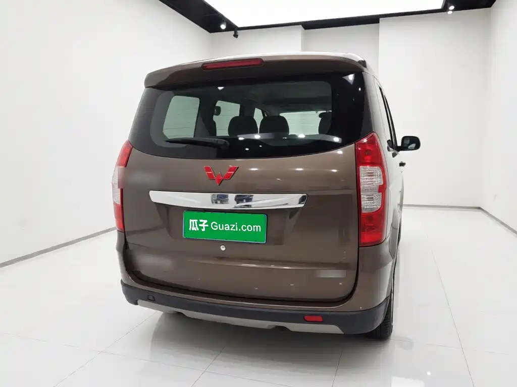 Wuling Hongguang — миниатюра 5