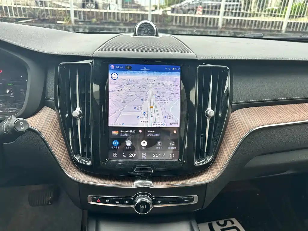 Volvo XC60 2023 T8 Sport