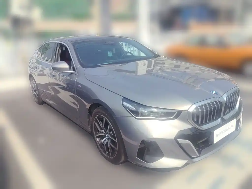 BMW i5 — миниатюра 6
