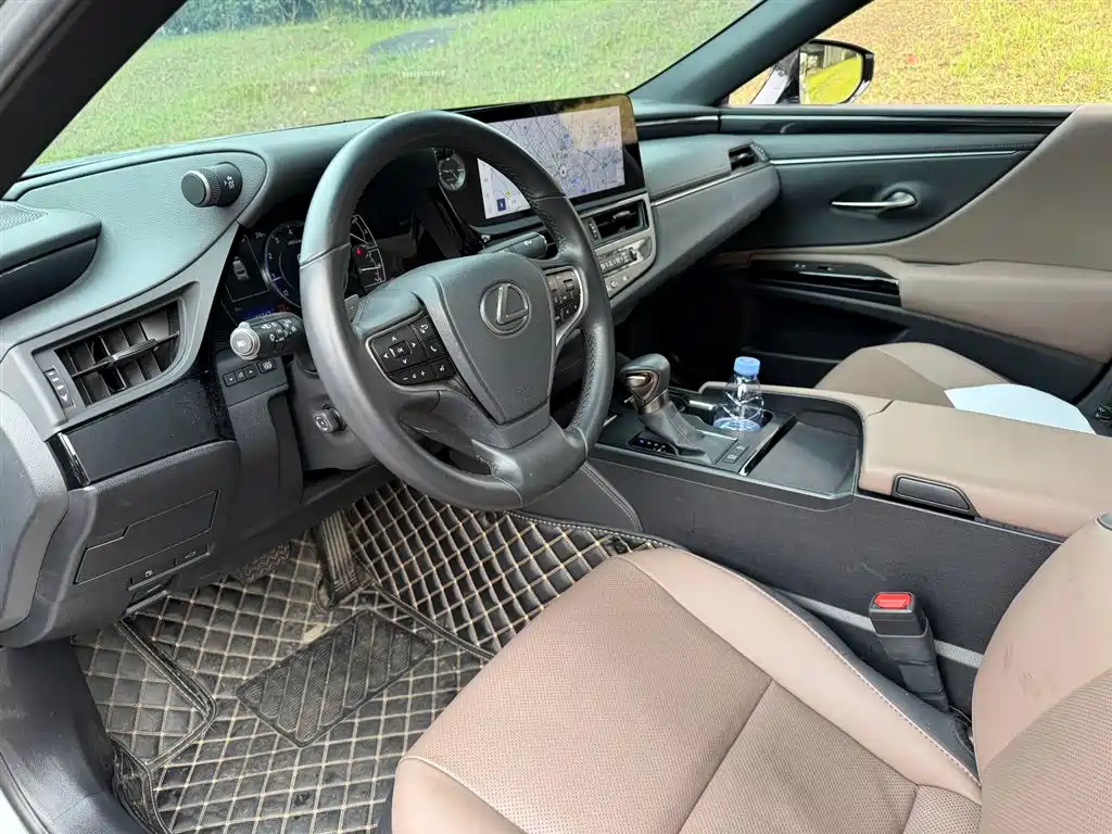Lexus ES 2023 200
