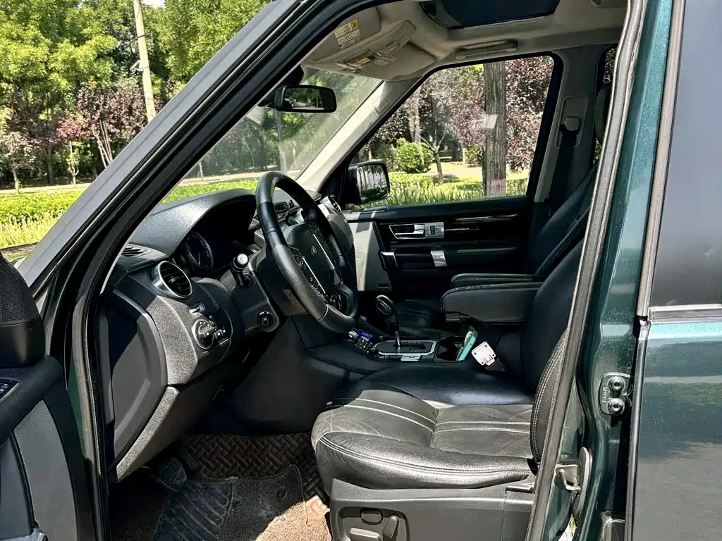Land Rover Discovery 2012 5.0 V8 SE