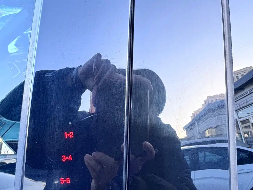 LINCOLN NAVIGATOR (IMPORT)