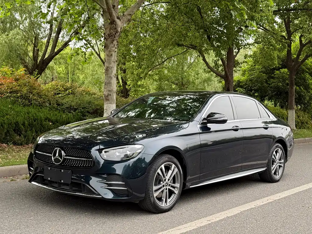 Mercedes-Benz E-Class 2023