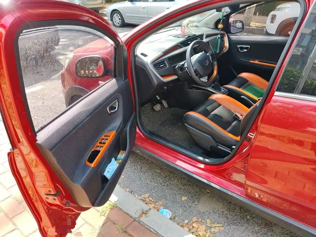 Geely Vision X1 — миниатюра 13