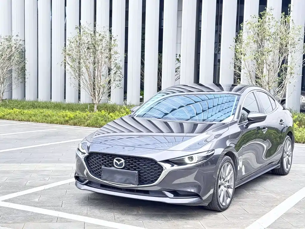 Mazda 3 Axela 2022