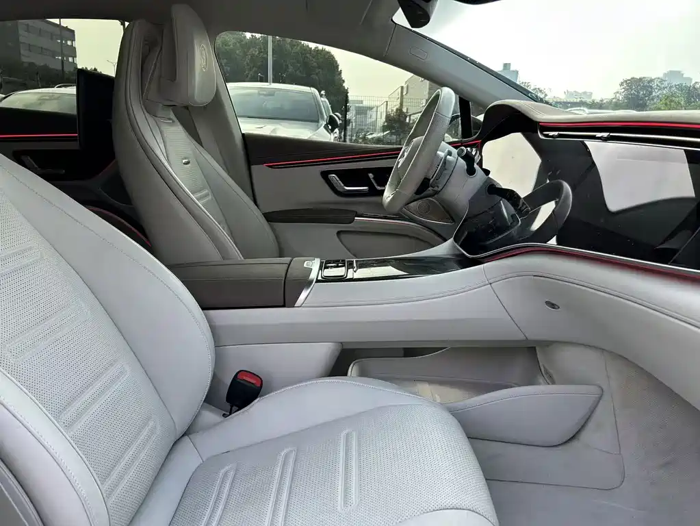 Mercedes-Benz EQS AMG — миниатюра 15