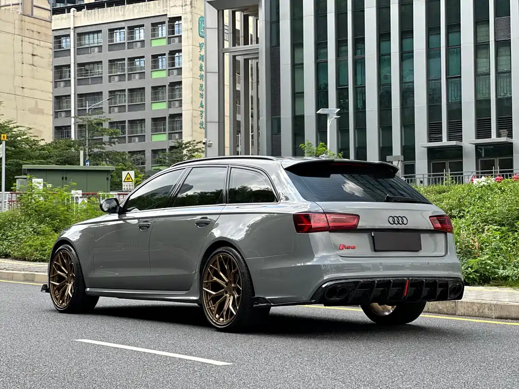 Audi RS 6 2016 RS 6 4.0T Avant