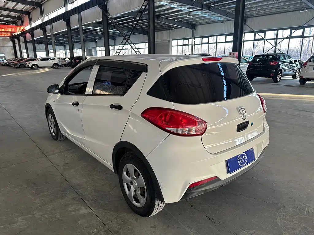 Baojun 310 2016 1.2L MT