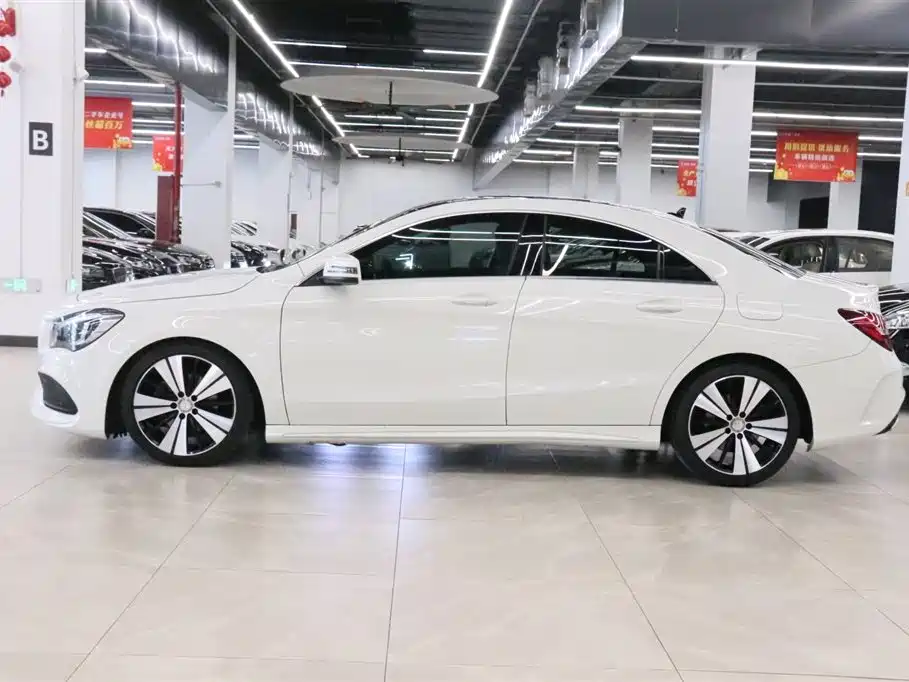 Mercedes-Benz CLA 2017 CLA 200 Fashion
