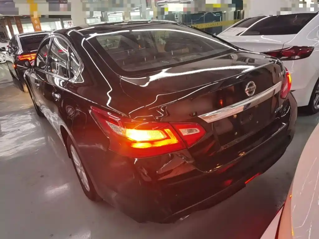 Nissan Teana — миниатюра 6
