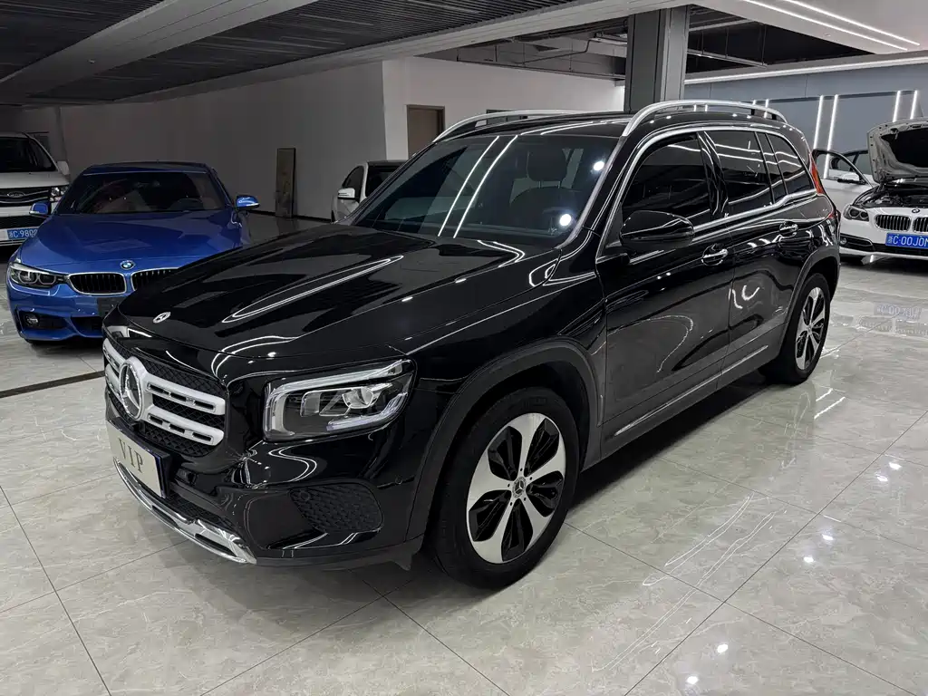 Mercedes-Benz GLB 2023