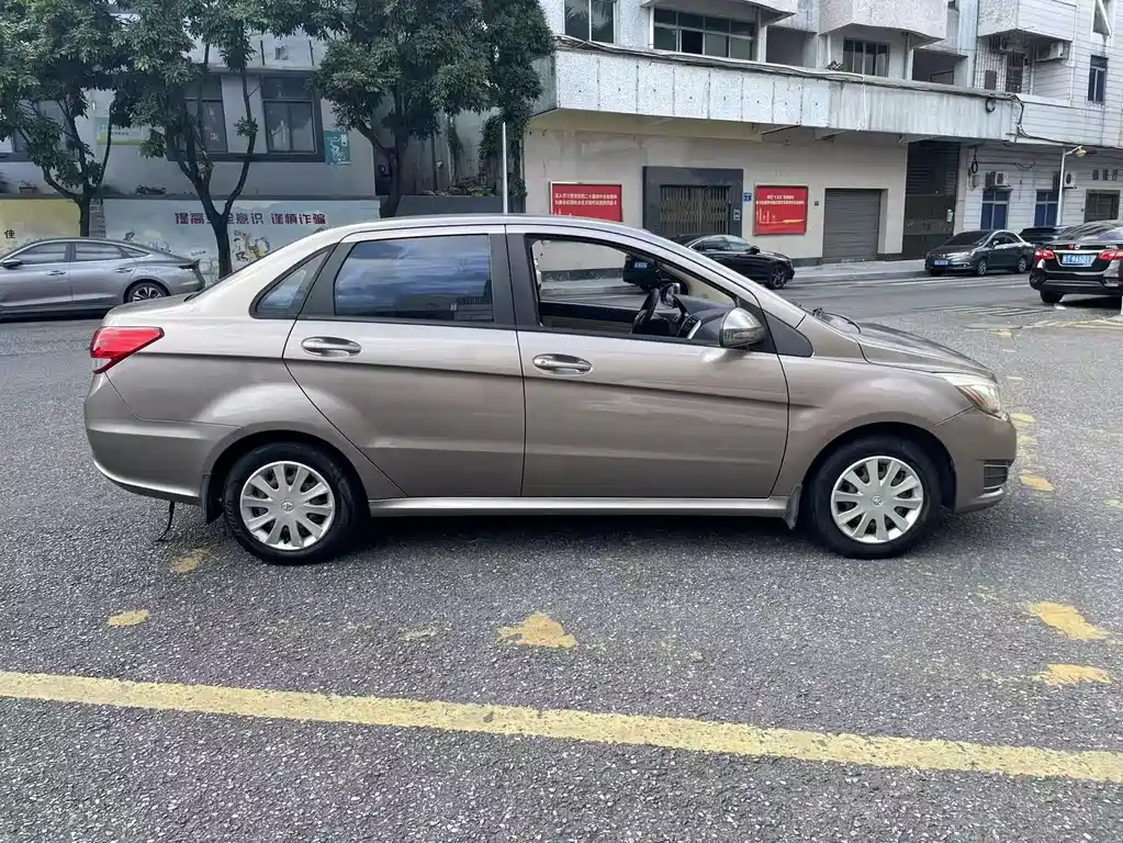 BAIC E 2013 1.3L MT