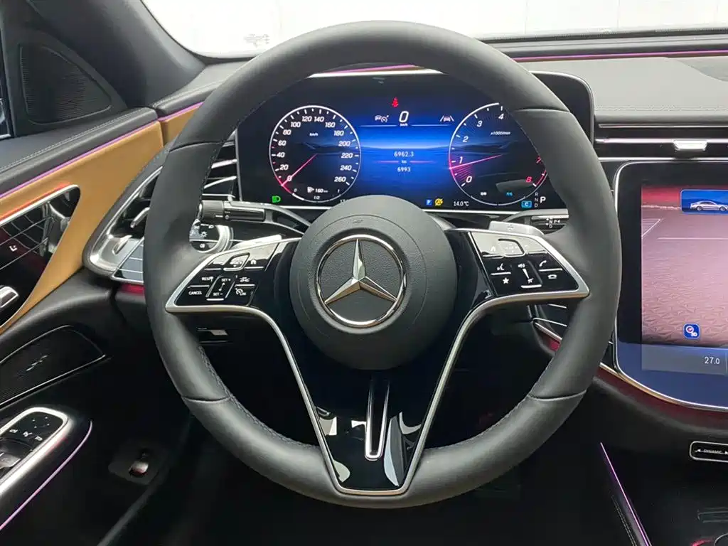 MERCEDES-BENZ E CLASS