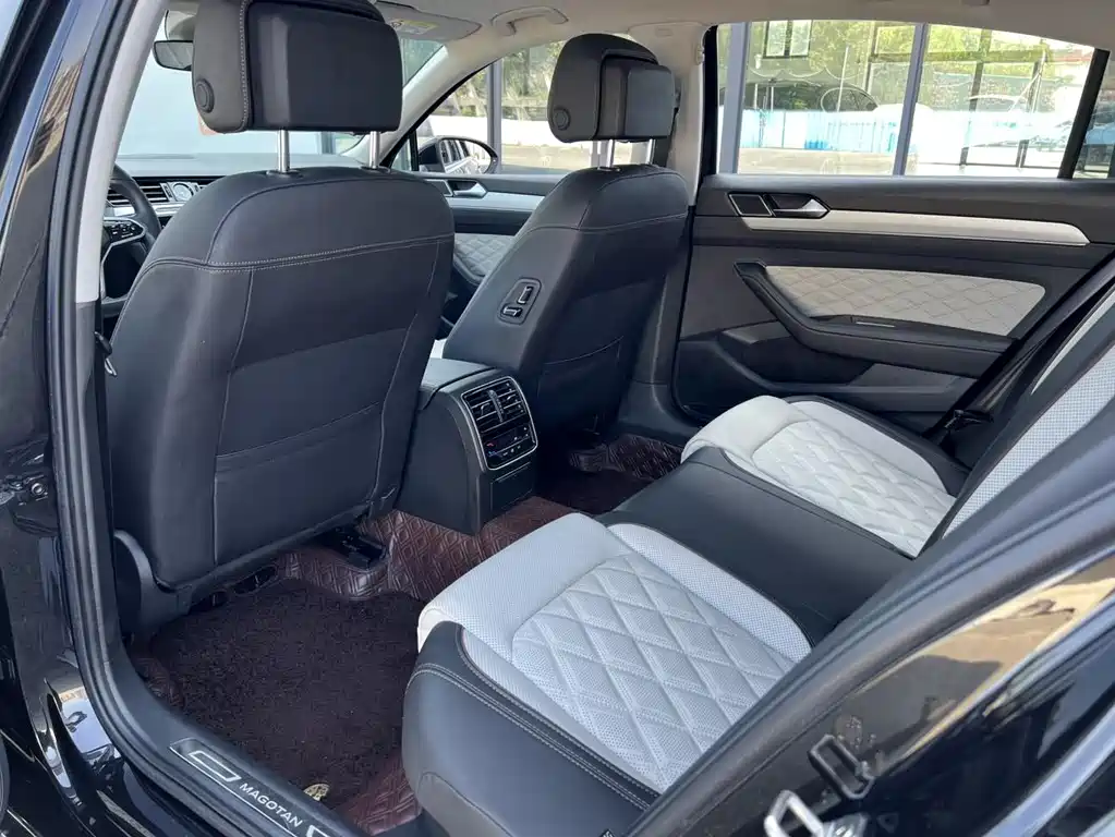 Volkswagen Magotan 2023 200 330TSI DSG Luxury