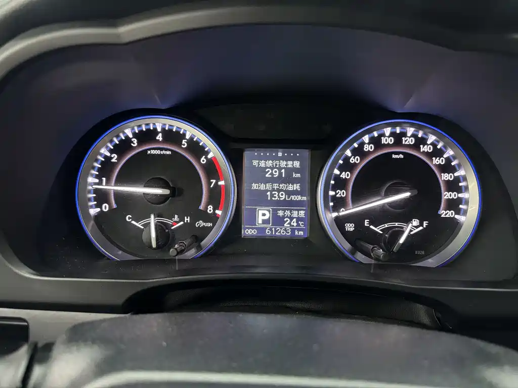 Toyota Highlander 2017 2.0T Luxury 7 мест