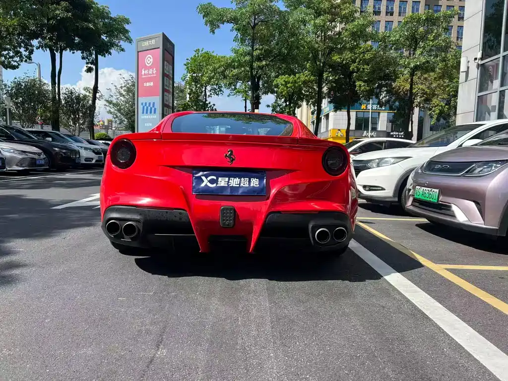 Ferrari F12berlinetta — миниатюра 5
