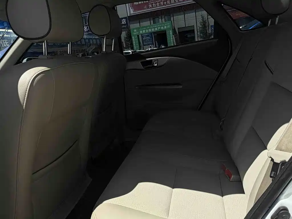 Buick Excelle 2015 1.5L AT