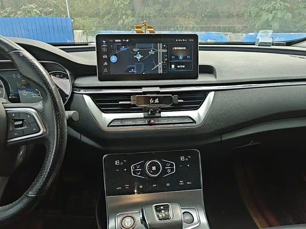 Hongqi Hongqi H5 — миниатюра 13