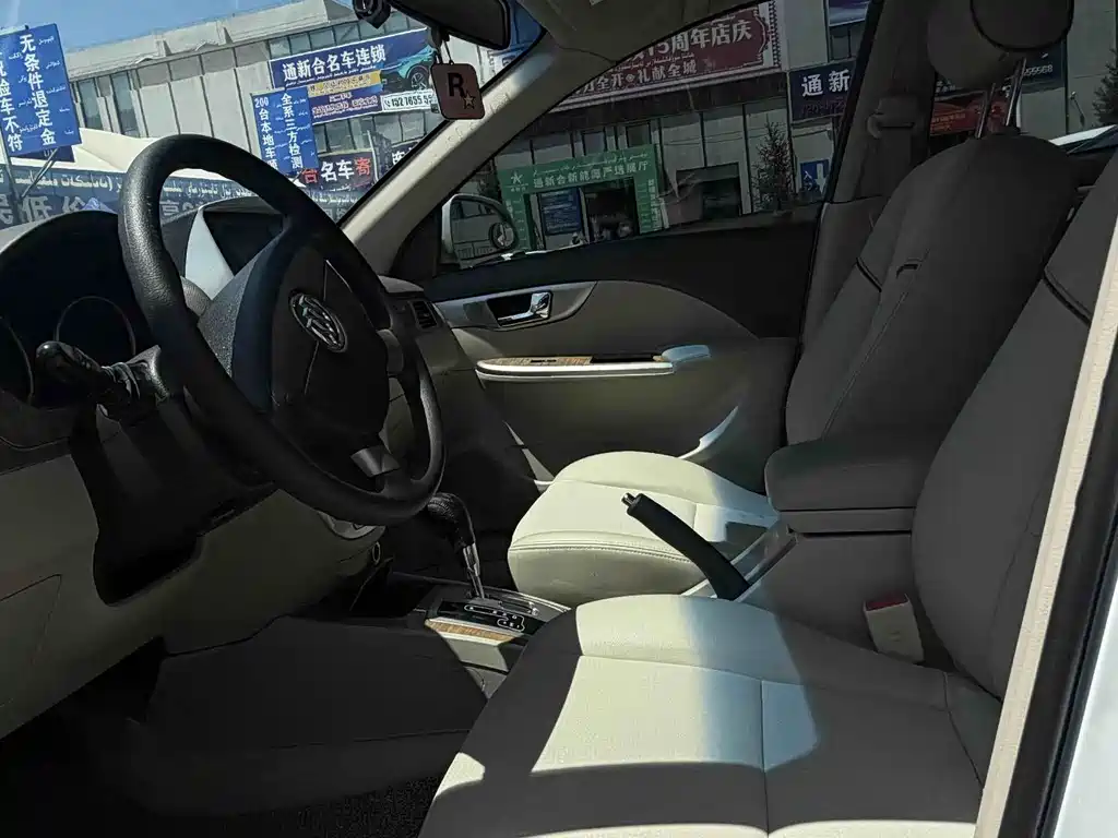 Buick Excelle 2015 1.5L AT